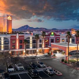 Holiday Inn Express Hotel and Suites - Henderson by IHG، فندق في لاس فيغاس