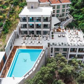 Viesnīca Hotel kingStone Budva Budvā