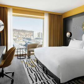 Renaissance Zurich Tower Hotel, Hotel in Zürich