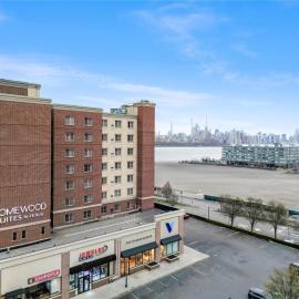 Homewood Suites by Hilton Edgewater-NYC Area
