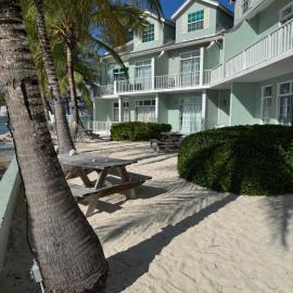 Sunset Cove - Vacation In Paradise!, отель в Нассау