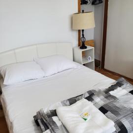 Toronto Little Italy Guest House, hotel sa Toronto