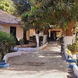 WYCE Gambia Lodge，Dau Dula的飯店