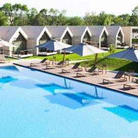 Castel Mimi Wine Resort، فندق في Bulboaca