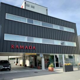 Ramada Suites by Wyndham Christchurch City, hotel v destinácii Christchurch