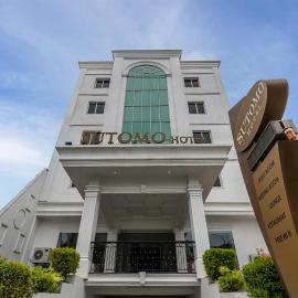 Sutomo Hotel Losari Makassar By LIFE, hotel v destinácii Makassar