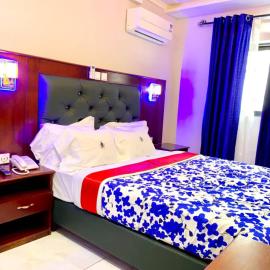 Guiko Palace Hôtel, hotel u gradu 'Douala'