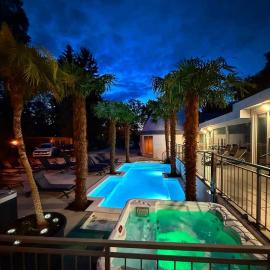 Kinizsi Udvar Apartmanház, hotel in Balatonboglár