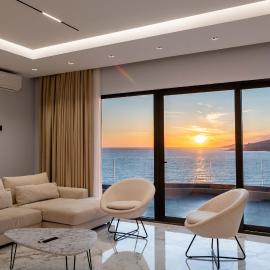 Day Lux Superior Apartments, hotelli kohteessa Sarandë