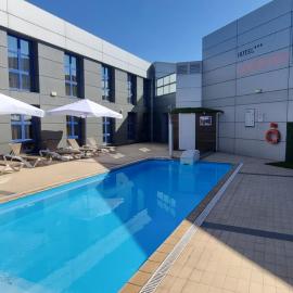 Iraipe Logroño Hotel, hotel en Logroño