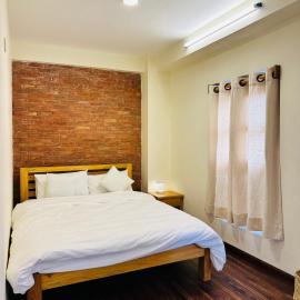 Yogi's Heritage in Patan-Beautiful Balcony Room, hotel in Pātan