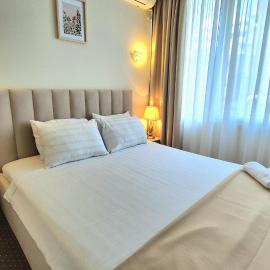 Hotel Marie، فندق في مامايا