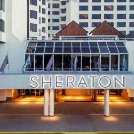 Sheraton Bariloche Hotel，聖卡洛斯－德巴里洛切的飯店