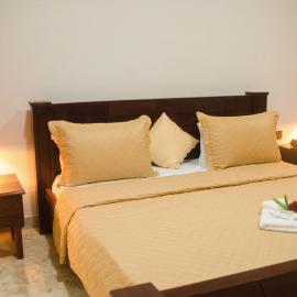 Pito Guest House, хотел в Elmina