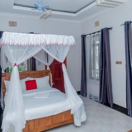 African Jacana Inn and Camps, хотел в Мто уа Мбу
