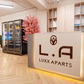 Luxx Aparts, hotel em Almaty