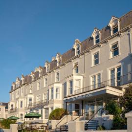 The Seafront Hotel by Compass Hospitality – hotel w mieście Llandudno
