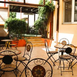 Taxi Hostel – hotel w mieście Otopeni
