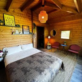 The Bungalow - Quinta da BellaVista, hotel sa Almoster