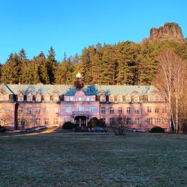Ozdravovna Jetřichovice, hotel a Jetřichovice