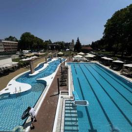Holiday Beach Budapest Hotel，布達佩斯的飯店