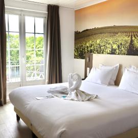 Best Western Hotel Restaurant Ile de France、シャトー・ティエリのホテル