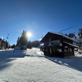 Ultimate Condo - 4 Valleys - Ski-in out - Swiss Alps, hotel sa Vex