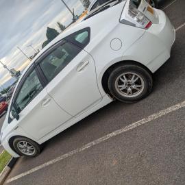 Toyota Prius Hybrid Available for rent, hotel a Kigali