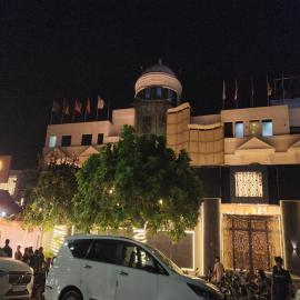 Hotel Mandakini Royale, hotel en Kānpur