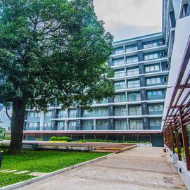 Sakura Residence & Hotel, hotel v mestu Yangon