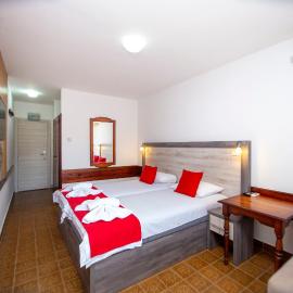 Apartments Palma, hotel di Budva