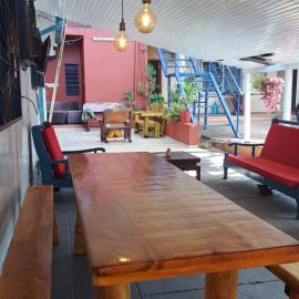 Hummingbird Hostel, hotelli kohteessa Ciudad del Este