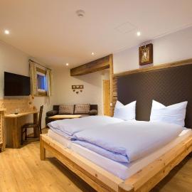 Gipfelhaus Gerlitzen, hotel en Arriach