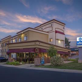 Best Western Alpenglo Lodge, hotel in Winter Park