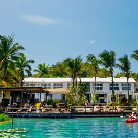The Yak Lake House - Hostal Bacalar, hotel en Bacalar