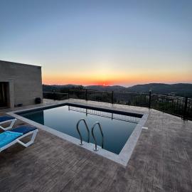 Sky High Guesthouse, hotel 