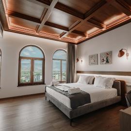 Sharm Hotel Luxury, hotel din Gjirokastra
