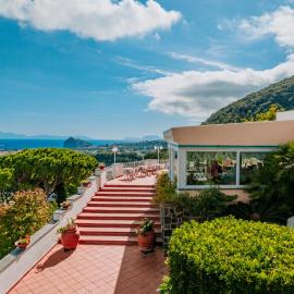 Hotel Villa Ireos, ξενοδοχείο σε Casamicciola Terme