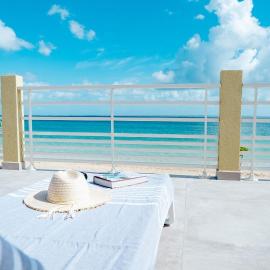 Suite 2 Mogador Residence, 2BR, brand-new, rare and luxury, sea view, hotel u gradu Grand Case