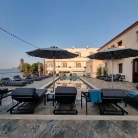 La vie luxury suites, hotel a Megalochori
