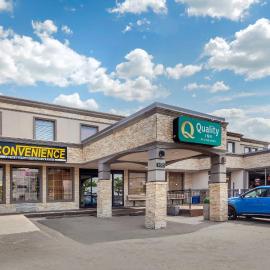 Quality Inn Toronto Airport โรงแรมในมิสซิสซอกา