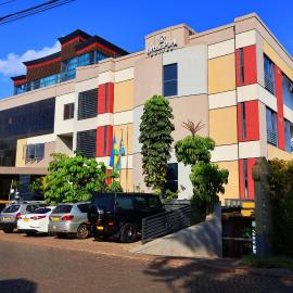 Urban Park Suites Hotel, hotel em Kigali