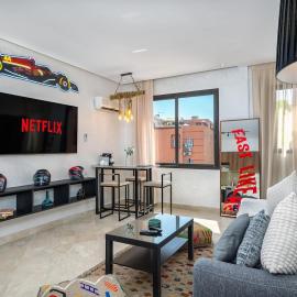 Condo in Gueliz inspired by motorsports, viešbutis Marakeše