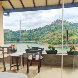 Waters Edge - Kandy