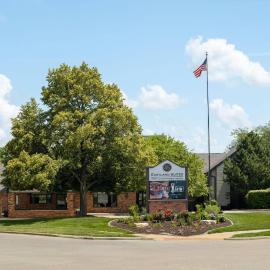 Eastland Suites Hotel & Conference Ctr, Trademark by Wyndham, hotel v mestu Bloomington