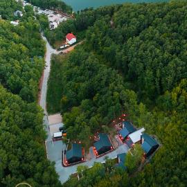 Holiday Villas, hotell i Orllan
