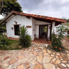 Eco-Hotel Casa de Oracion Barichara "Pet friendly", hótel í Barichara