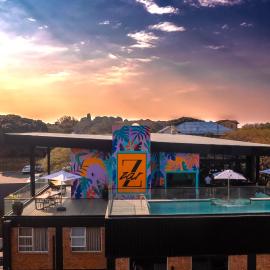 Zar Hotel, hotel in Amanzimtoti