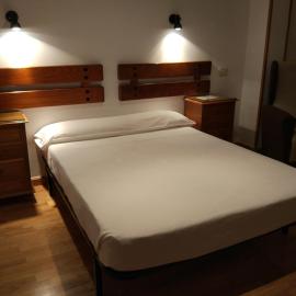 Hotel Los Perales, hotel v destinácii Puebla de Sanabria