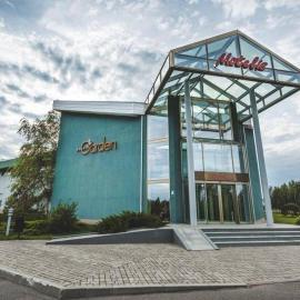 Viesnīca Garden, hotel u gradu 'Tīnūži'